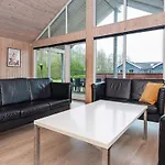 Feriehus Seven-Bedroom Holiday home in Nordborg 1 *