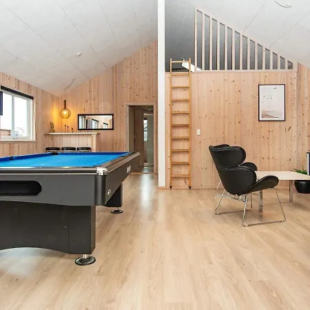 Feriehus 18 Person In
